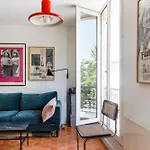Bright & Artistic 1Bd Apartment Buttes Chaumont
