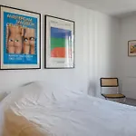 Bright & Artistic 1Bd Apartment Buttes Chaumont