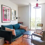 Bright & Artistic 1Bd Apartment Buttes Chaumont