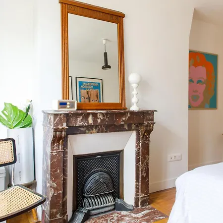 Bright & Artistic 1bd Buttes Chaumont Parigi